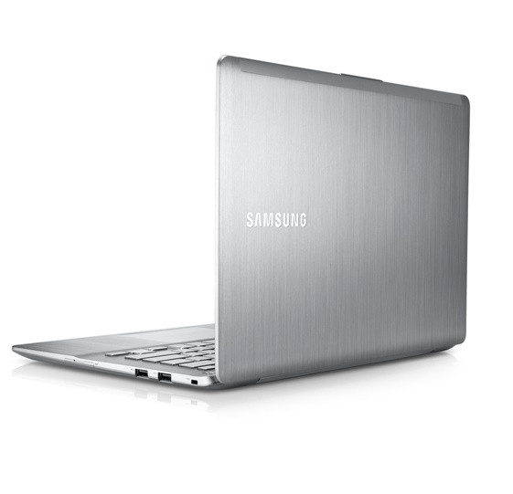 Samsung Series 7 Chronos: thách thức Apple MacBook Pro