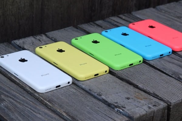 Iphone 5C: Đẹp, thời trang, hiệu năng tốt nhưng giá &quot;chát&quot;
