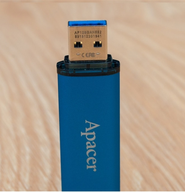 USB 3.0 Apacer AH552 bản 128GB: ghi 80MB/s, đọc 180MB/s